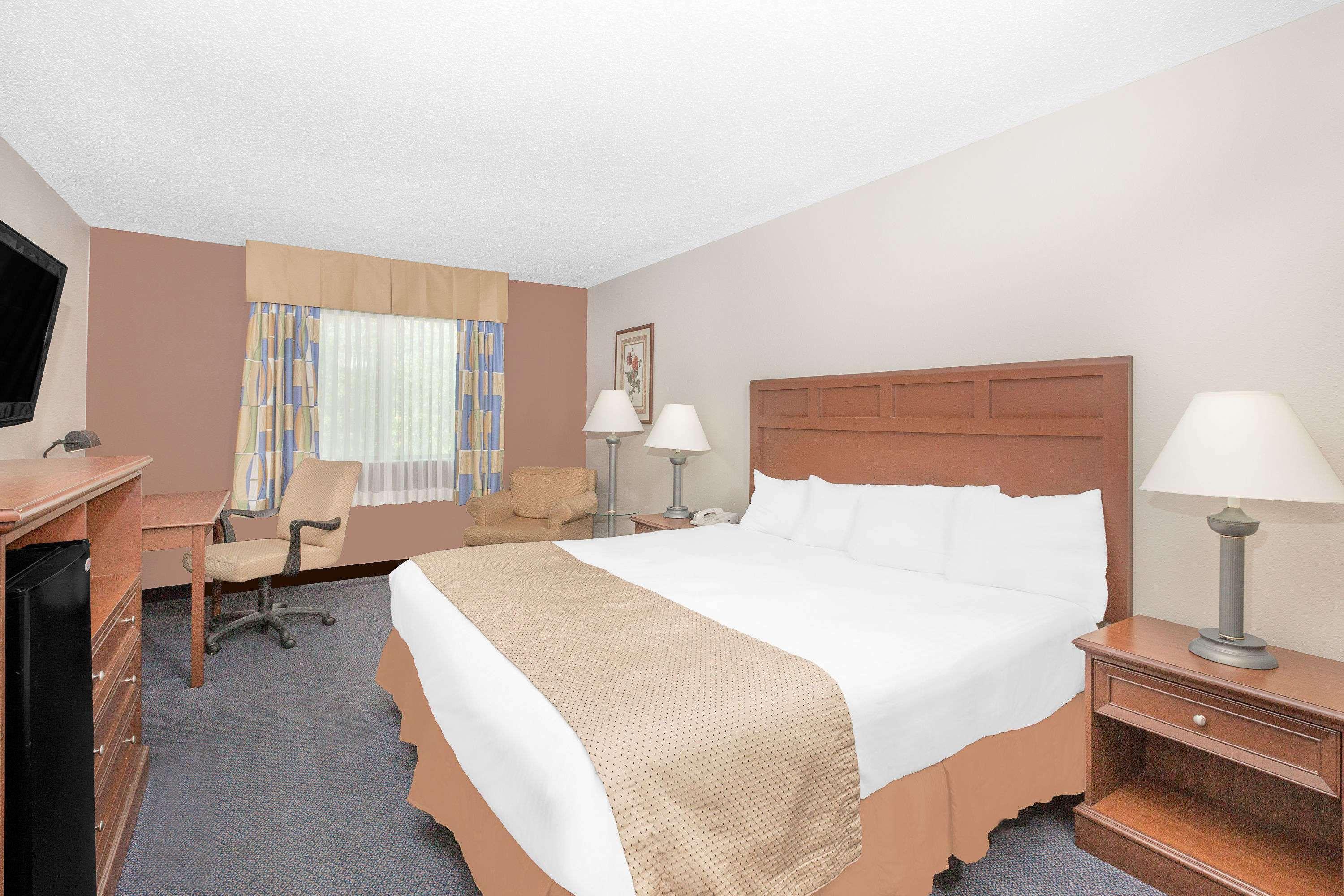 Baymont By Wyndham Boone Hotel Exterior foto