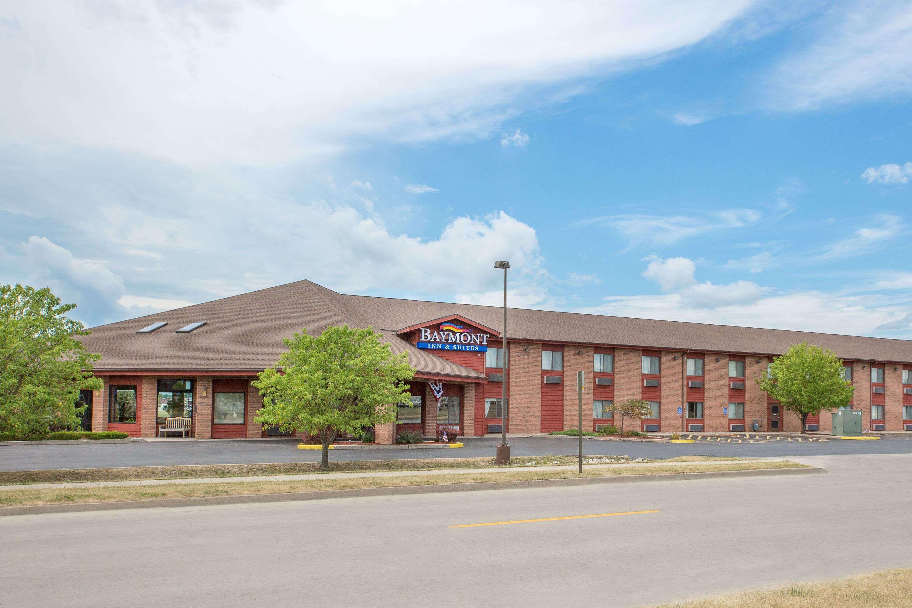 Baymont By Wyndham Boone Hotel Exterior foto